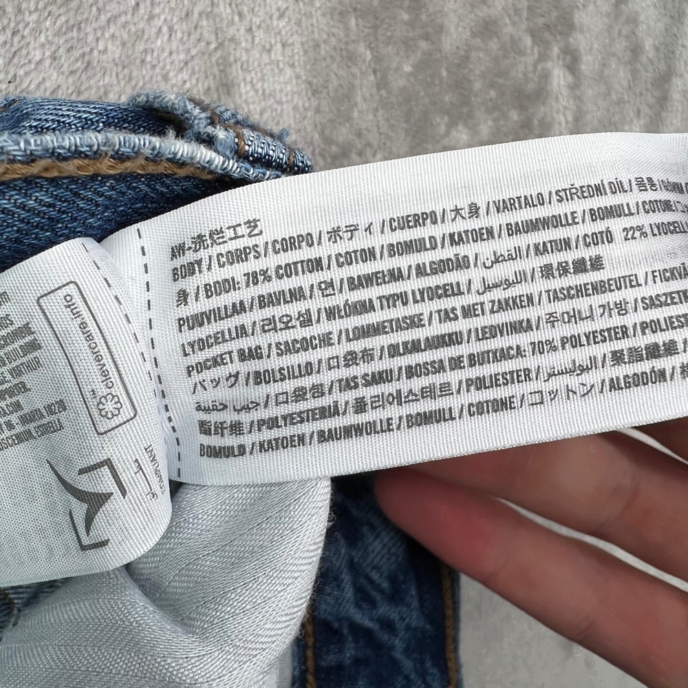 Abercrombie & Fitch Low Rise Ultra Loose Jeans Women 30 Long Medium Wash Raw Hem - Picture 13 of 14